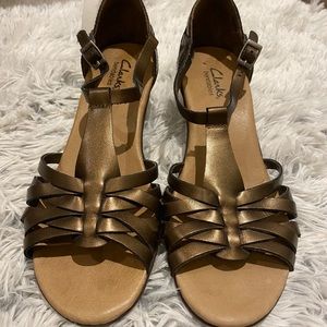 Clarks Bendables Bronze Sandals 8